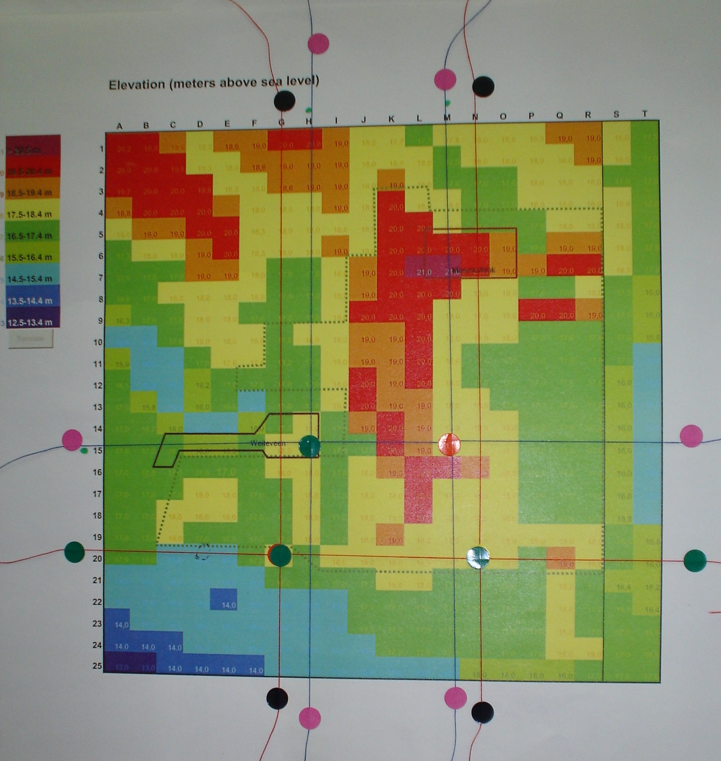 Selected axes in matrix, inconsistencies marked with red dots